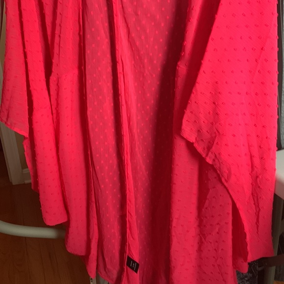 Torrid beautiful cocoon wrap or bathing suit cover. Dotted sheer hot pink 5/6x - Picture 5 of 10